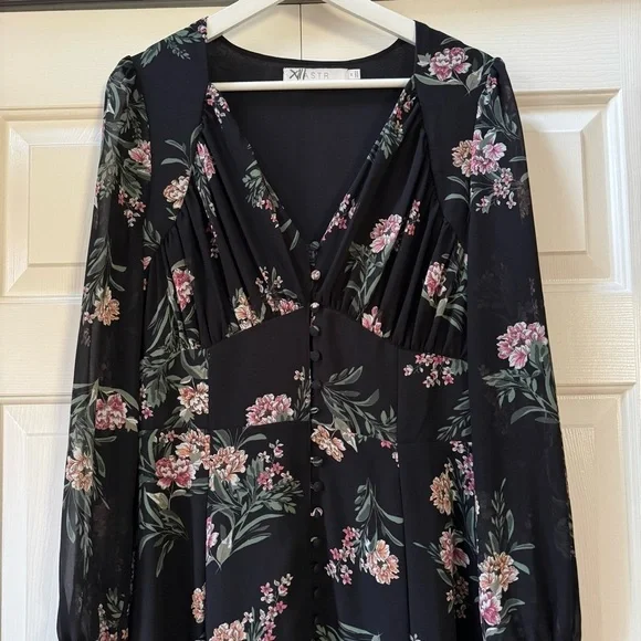 ASTR the label sheer floral v-neck button front long sleeve midi dress size M - Picture 5 of 15